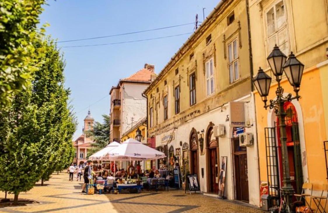 Stan Na Dan Apartman Stella Sombor Exterior photo