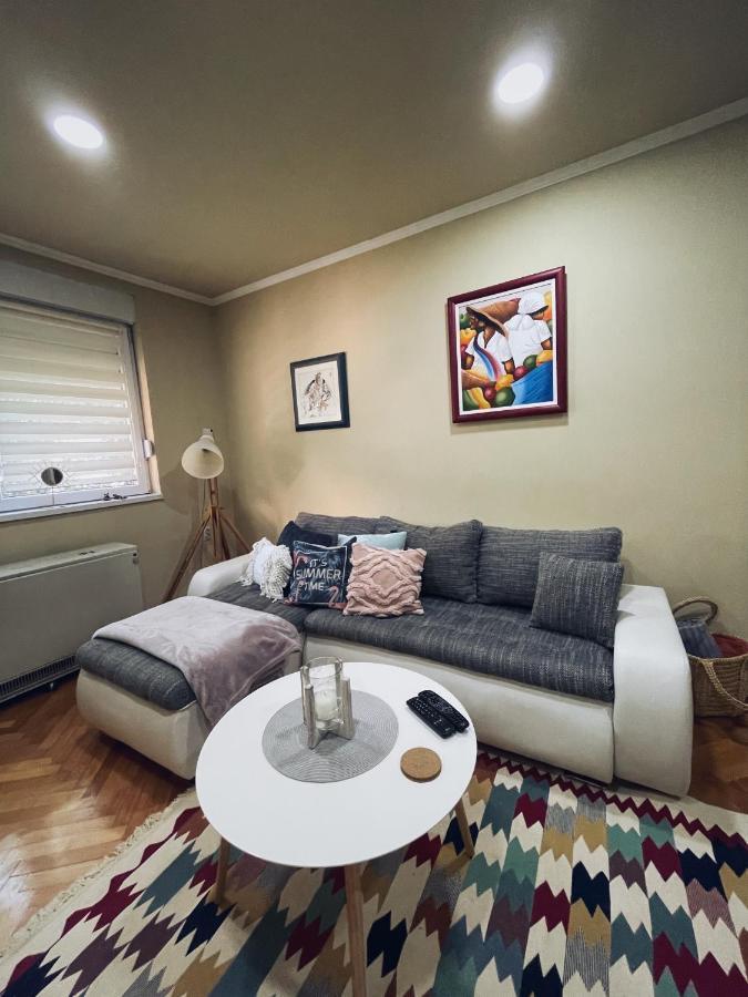 Stan Na Dan Apartman Stella Sombor Exterior photo